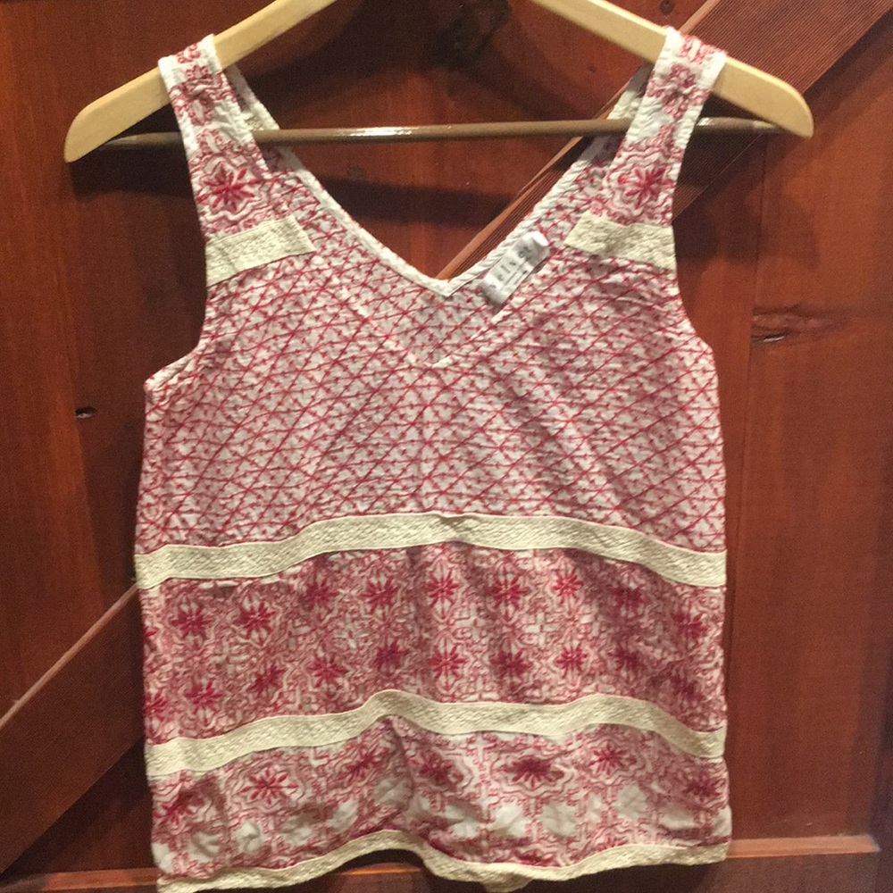 V neck cotton tank with lace